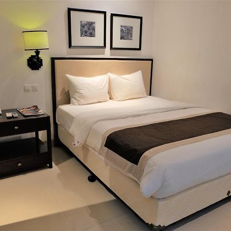 M Hotel Sorong Eksteriør bilde