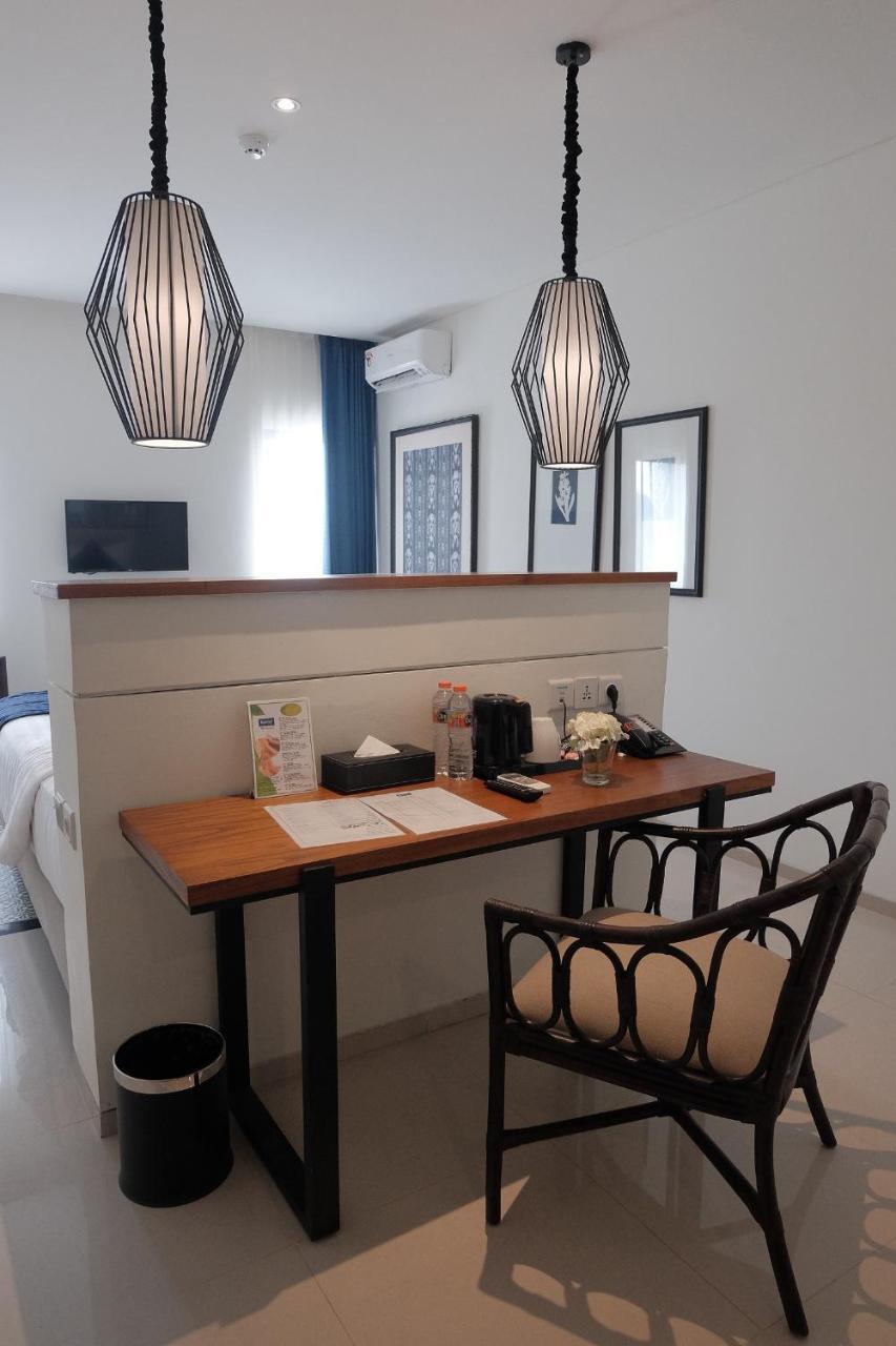M Hotel Sorong Eksteriør bilde