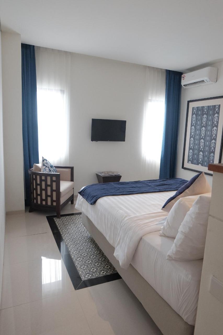 M Hotel Sorong Eksteriør bilde
